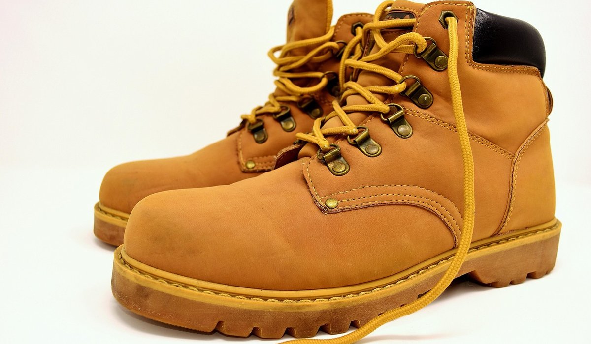 Choosing waterproof walking boots for wet fell conditions